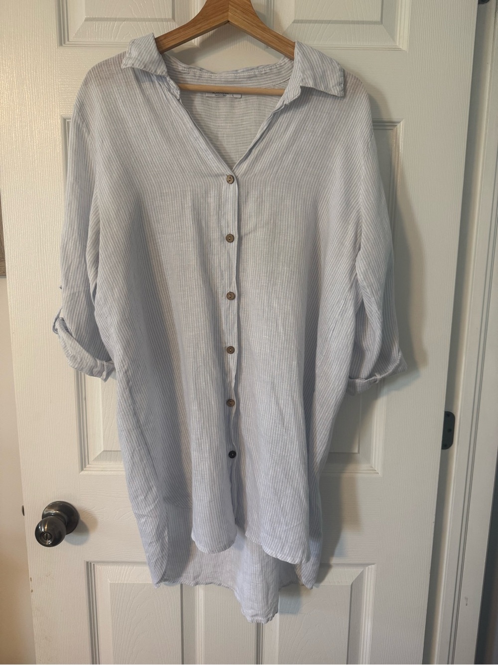3/$20 Light Blue ladies Button-Up Linen Shirt